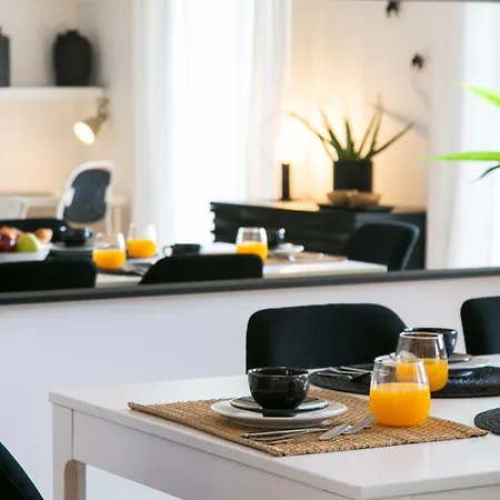 Apartman Altido Elegant Deluxe & Altido Luxurious 3-bedroom Apt With Terrace In Intendente Lisboa