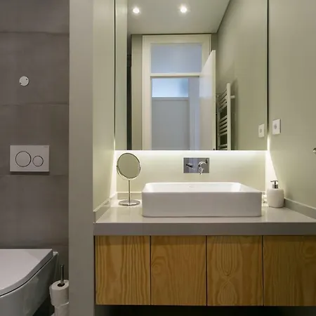 Apartman Altido Elegant Deluxe & Altido Luxurious 3-bedroom Apt With Terrace In Intendente